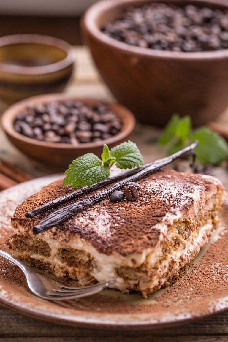 Lire la suite à propos de l’article Tiramisu au café traditionnel